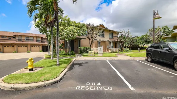$4,500 | 520 Lunalilo Home Road, Unit 2408, Honolulu, HI 96825