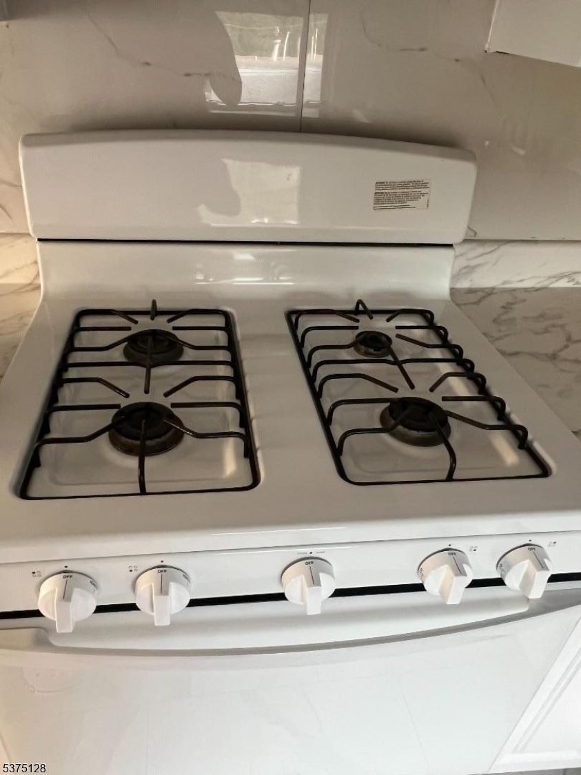 183 Main Street Hackettstown, NJ 07840 - Photo 3 of 12 a close view of stove