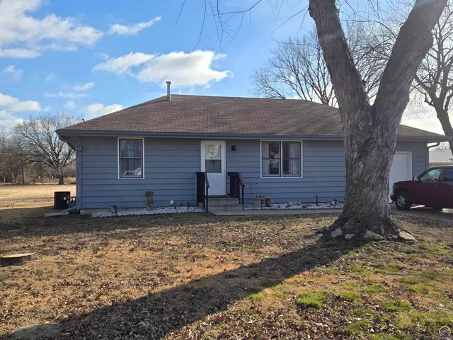 $140,000 | 1934 Northeast Jefferson Street, Topeka, KS 66608