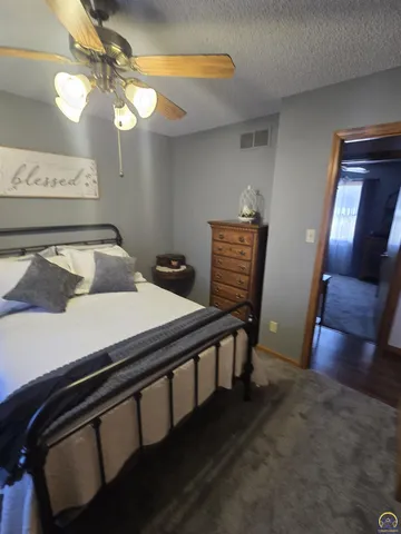 $140,000 | 1934 Northeast Jefferson Street, Topeka, KS 66608