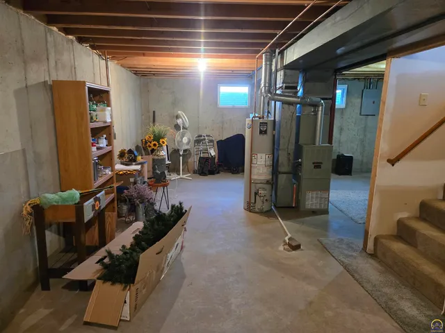 $140,000 | 1934 Northeast Jefferson Street, Topeka, KS 66608