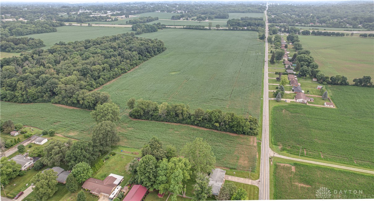 2399 South Burnett Road Springfield, OH 45505 - Photo 4 of 5