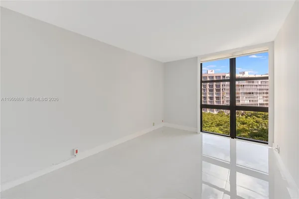 $7,900 | 1121 Crandon Boulevard, Unit F601, Key Biscayne, FL 33149