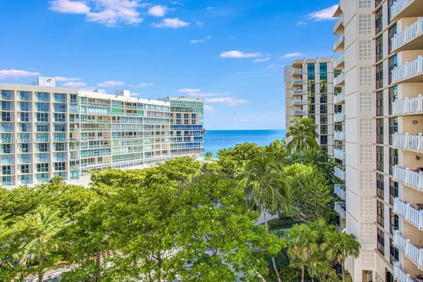 $7,900 | 1121 Crandon Boulevard, Unit F601, Key Biscayne, FL 33149