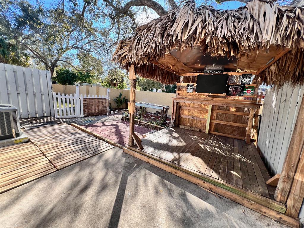 2002 South 10th Street, Unit D Fort Pierce, FL 34950 - Photo 4 of 8