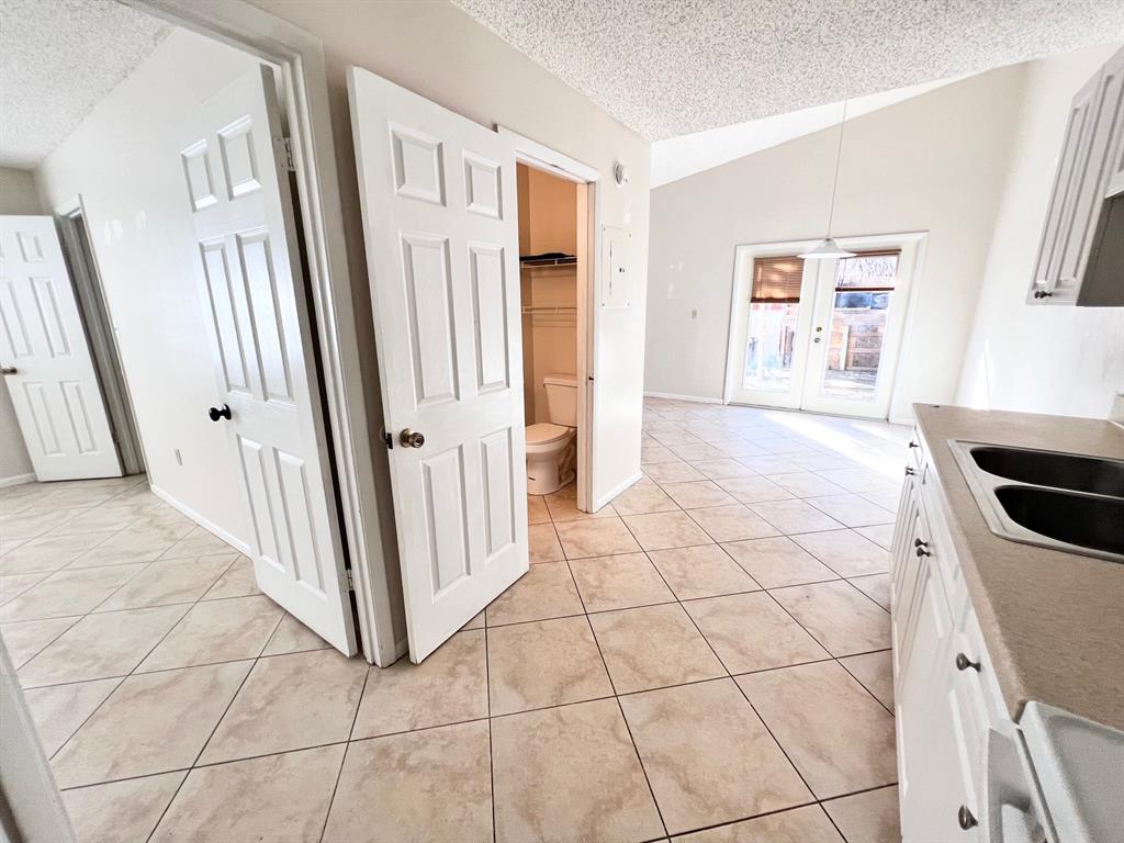 2002 South 10th Street, Unit D Fort Pierce, FL 34950 - Photo 5 of 8