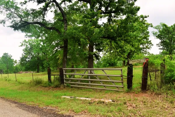 $230,000 | 421 W West, Buffalo, TX 75831