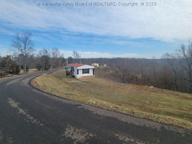 2600 Dry Ridge Road Milton, WV 25541 - Photo 3 of 20 Gallery Image 3