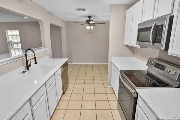 $1,800 | 1703 Desert Willow, San Antonio, TX 78227