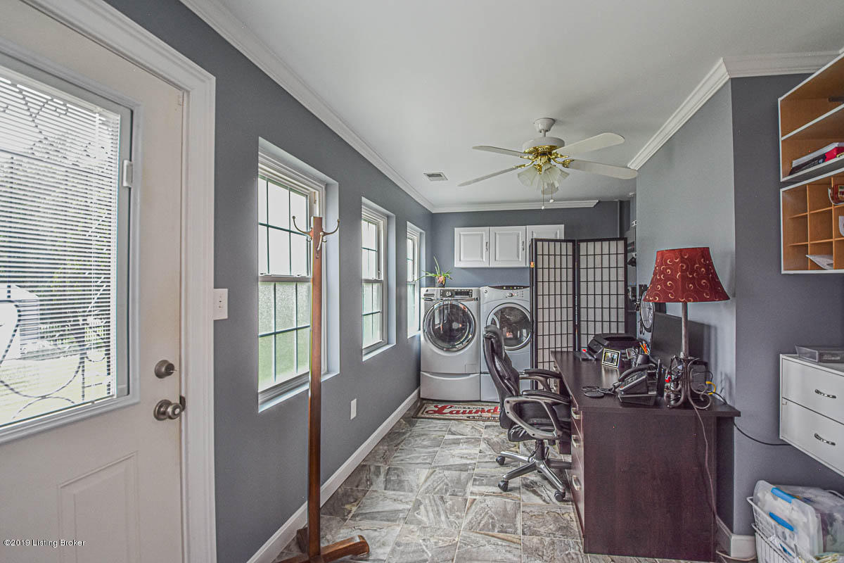 904 Riverside Drive Louisville, KY 40207 - Photo 21 of 42 River laundry