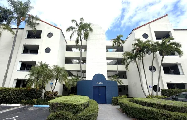 $3,450 | 21085 Northeast 34th Avenue, Unit 4041, Aventura, FL 33180