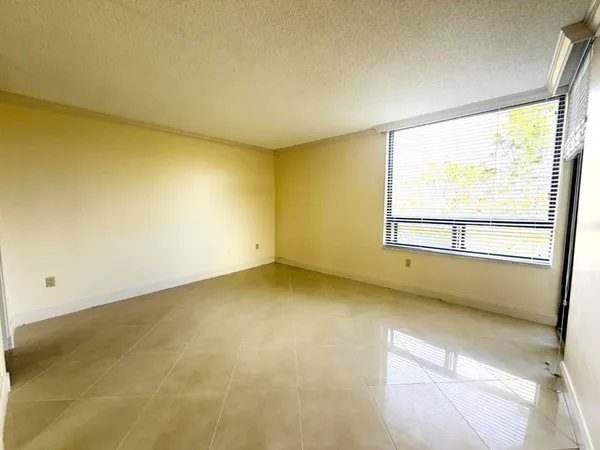 $3,450 | 21085 Northeast 34th Avenue, Unit 4041, Aventura, FL 33180