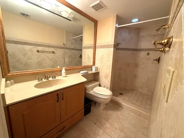 $3,450 | 21085 Northeast 34th Avenue, Unit 4041, Aventura, FL 33180