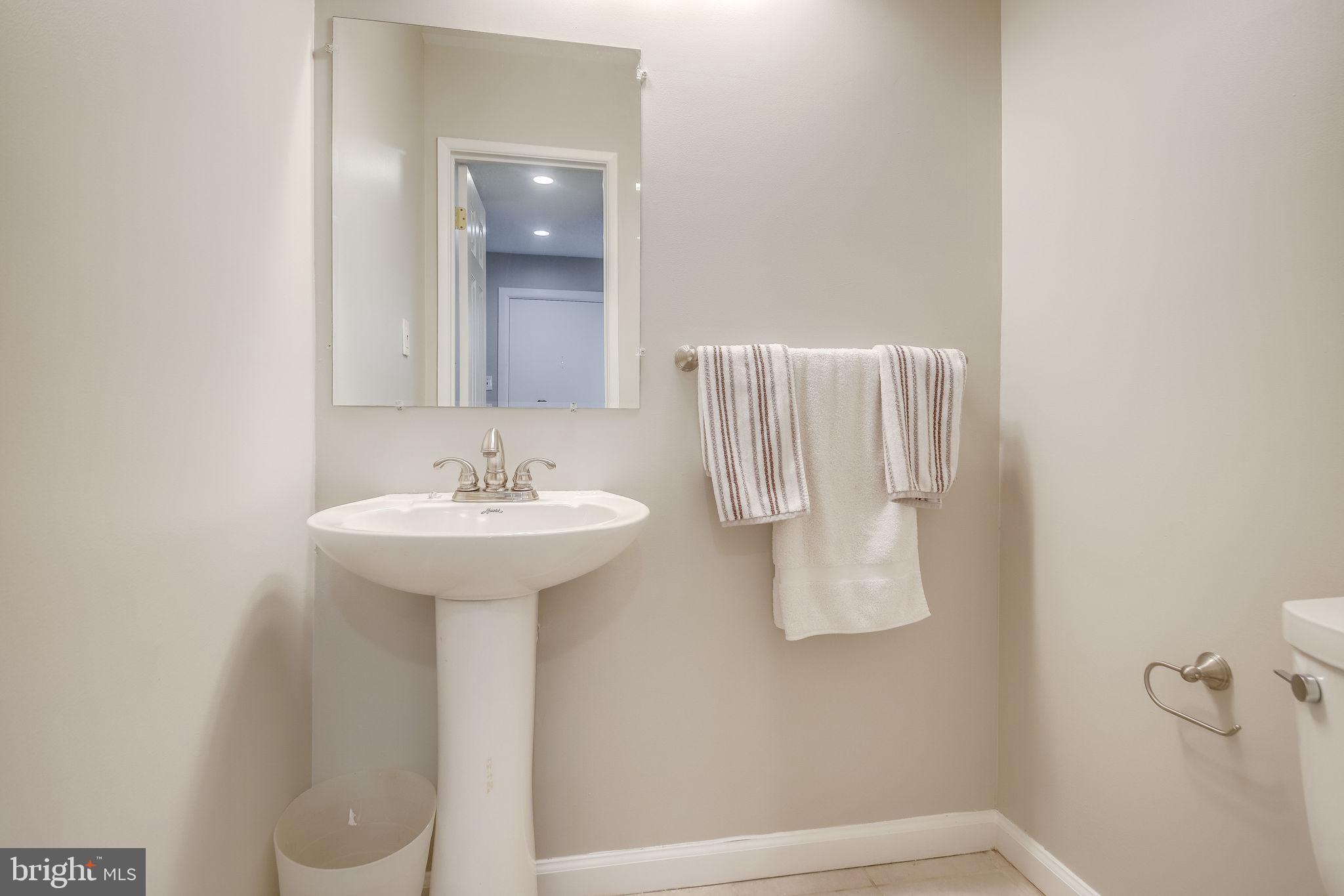 2122 Cartwright Place Reston, VA 20191 - Photo 20 of 42 Half bath downstairs!