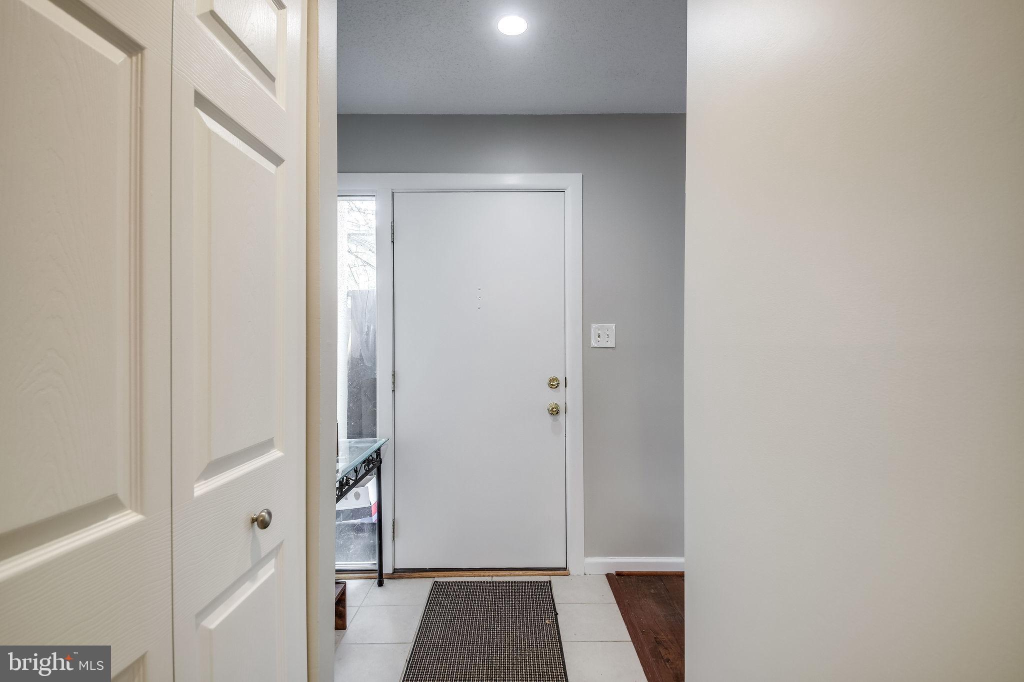 2122 Cartwright Place Reston, VA 20191 - Photo 4 of 42 Gallery Image 4