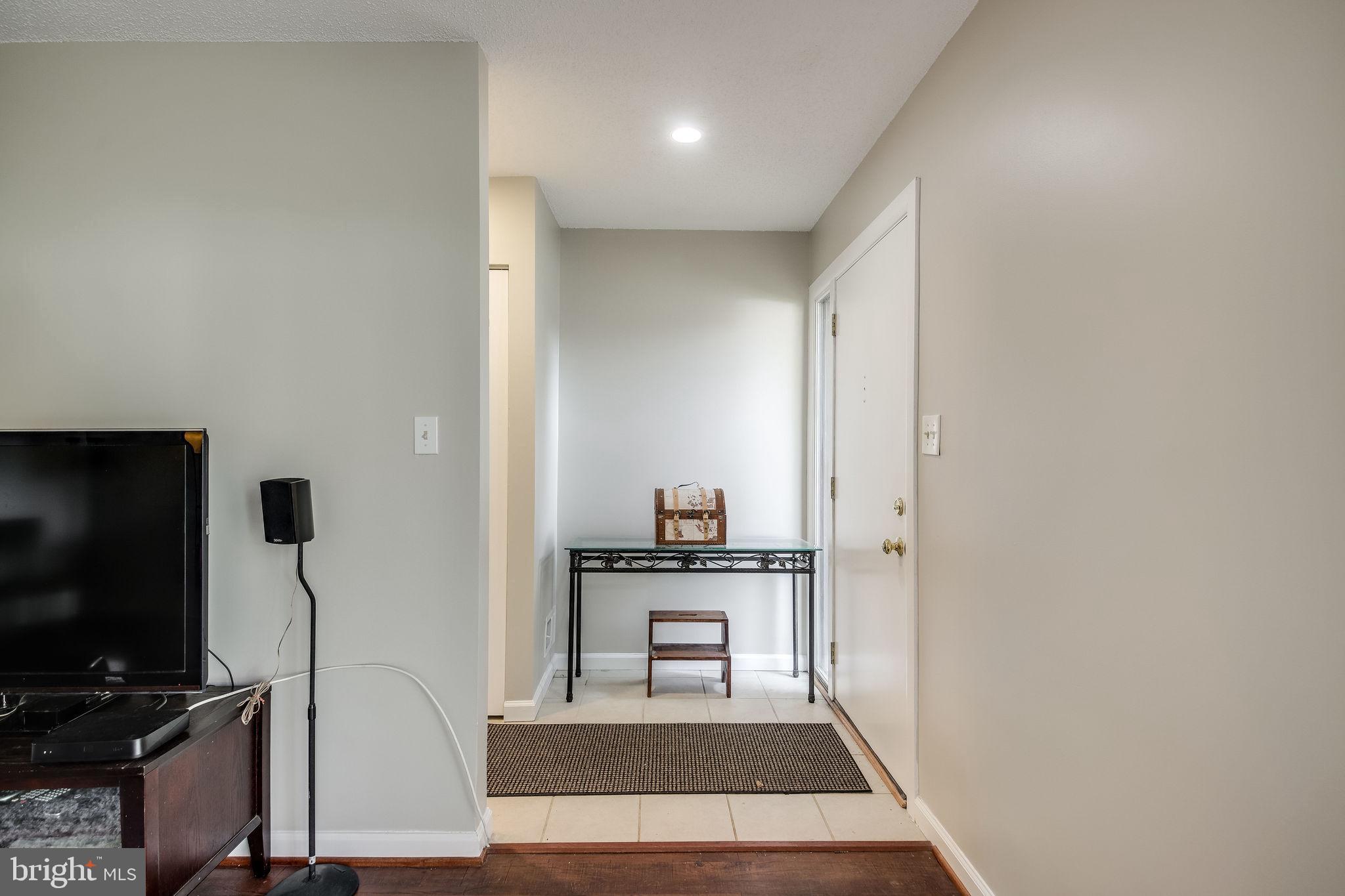 2122 Cartwright Place Reston, VA 20191 - Photo 5 of 42 Gallery Image 5
