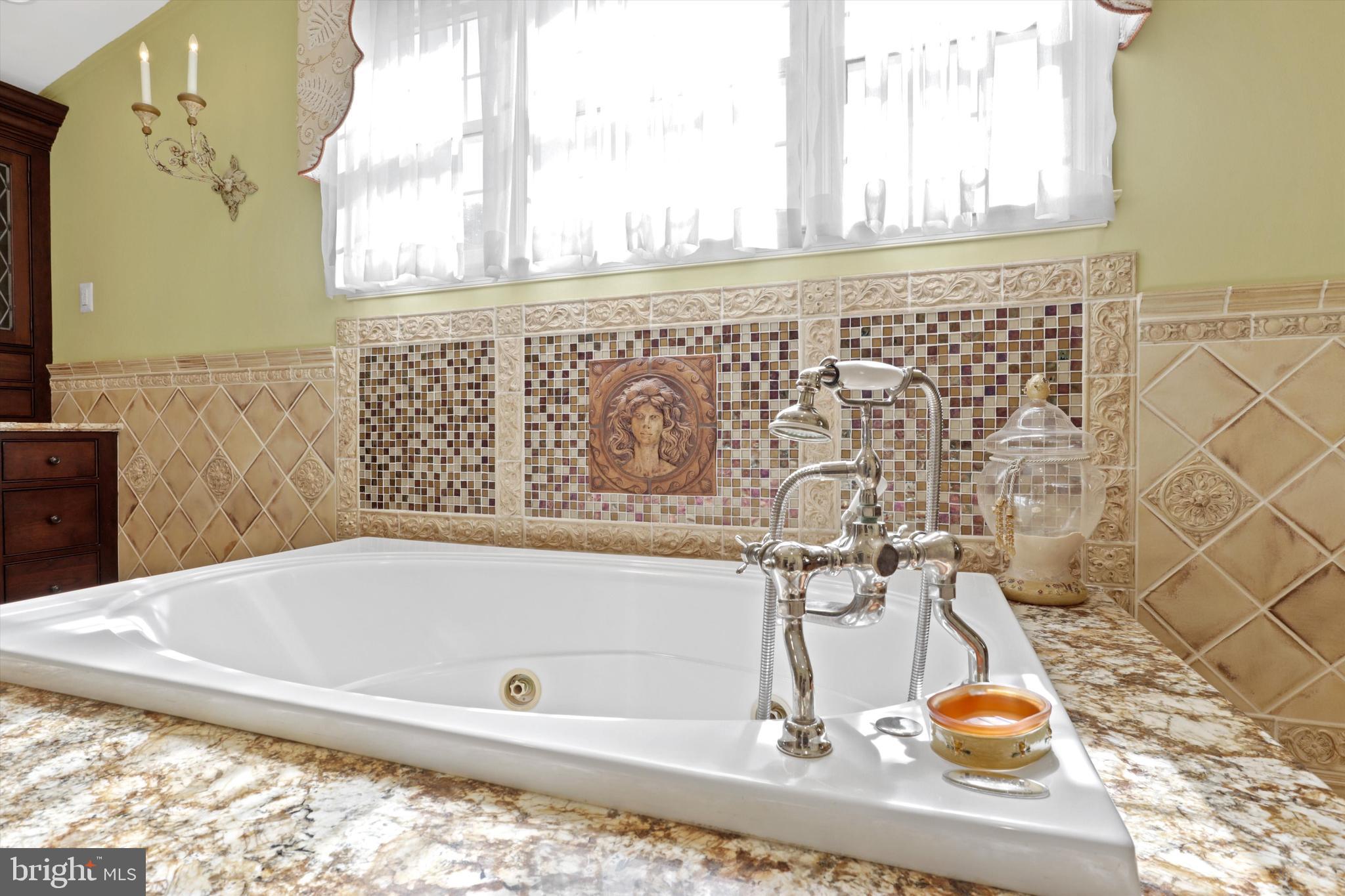 9704 Huntmaster Road Gaithersburg, MD 20882 - Photo 22 of 69 Master Bathroom