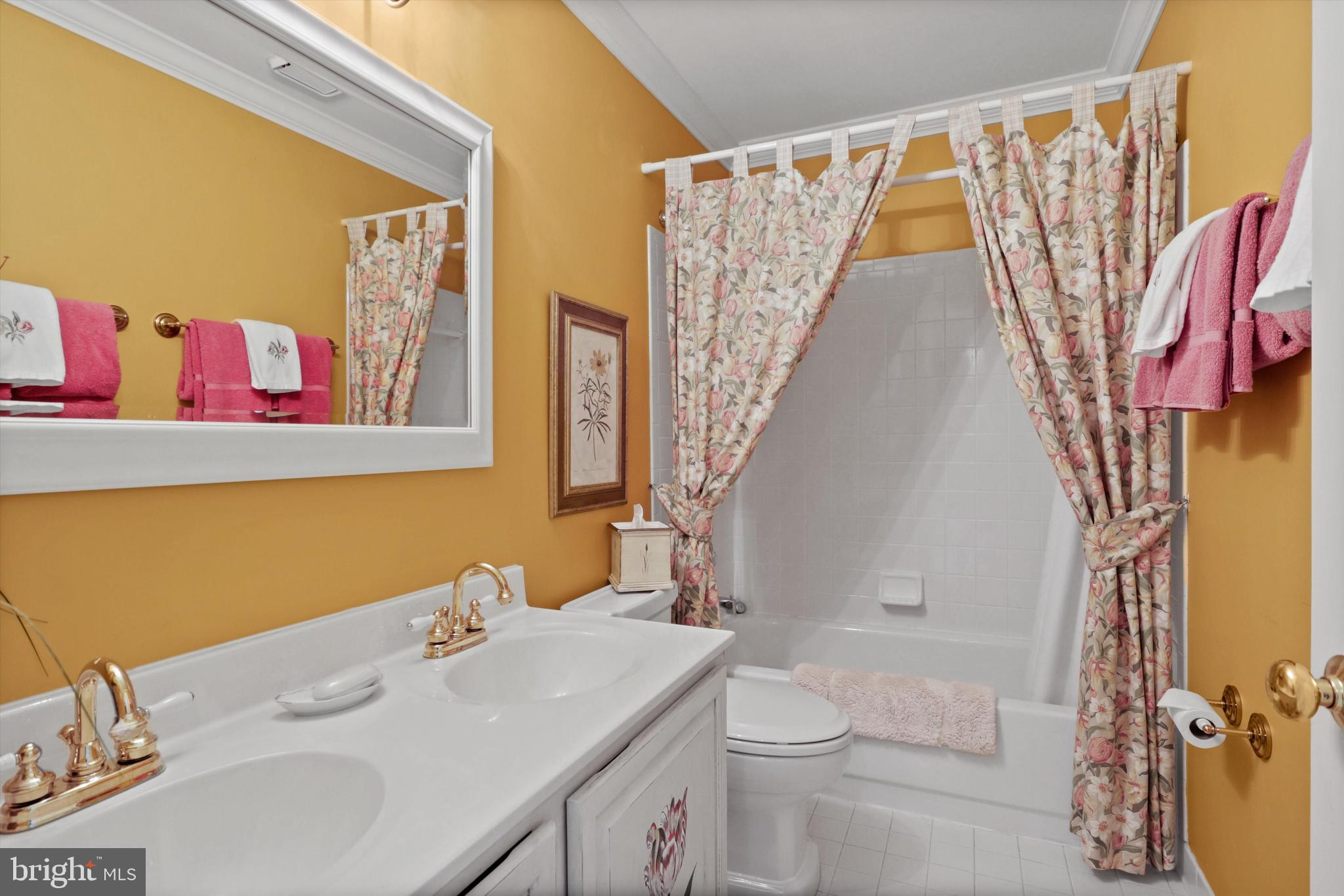9704 Huntmaster Road Gaithersburg, MD 20882 - Photo 30 of 69 Bathroom