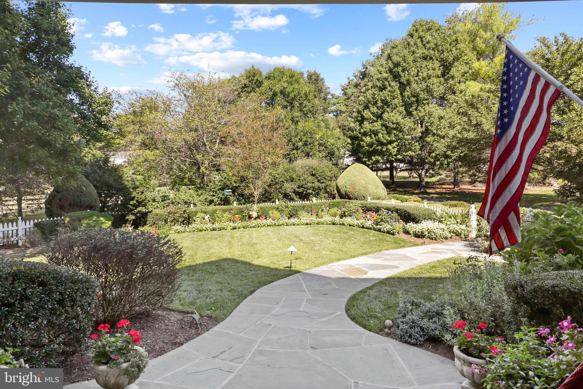 9704 Huntmaster Road Gaithersburg, MD 20882 - Photo 63 of 69 Front