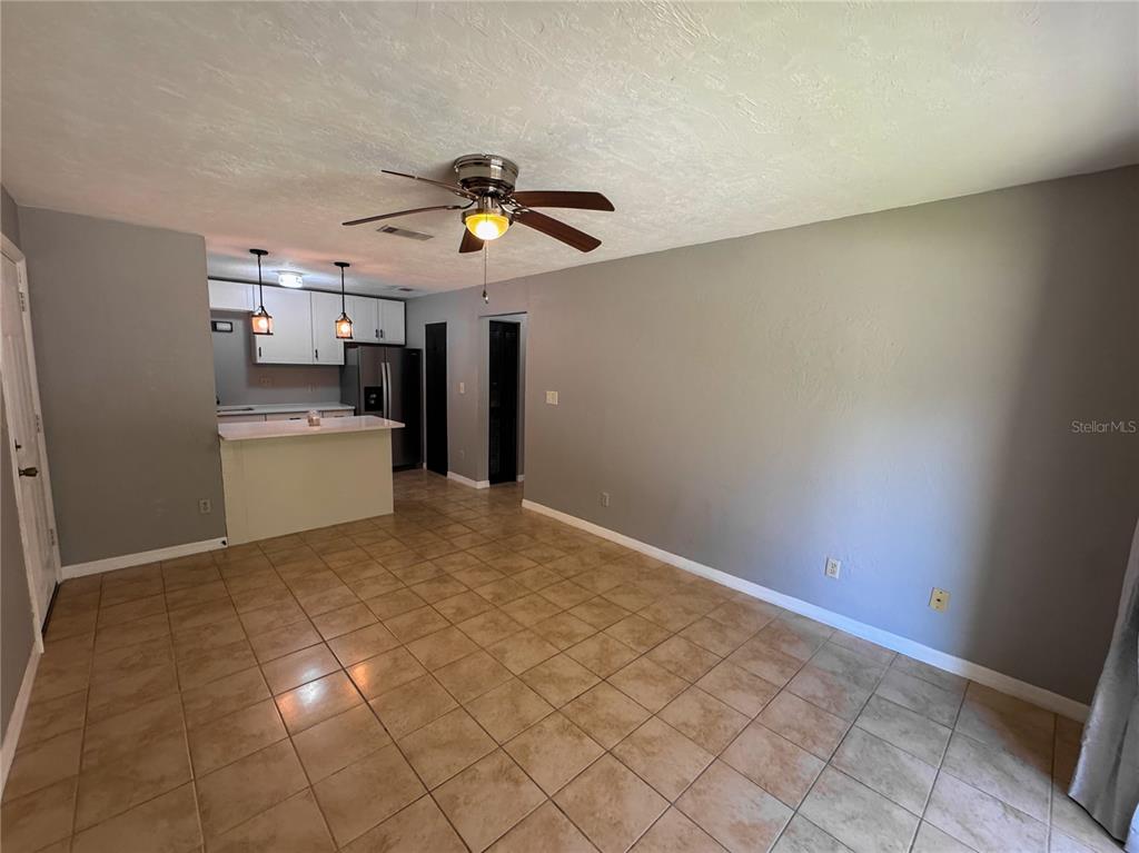 1015 Southwest 9th Street, Unit D21 Gainesville, FL 32601 - Photo 5 of 15