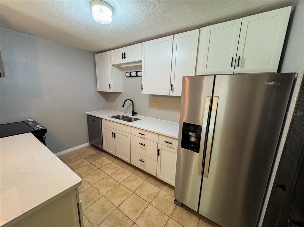 1015 Southwest 9th Street, Unit D21 Gainesville, FL 32601 - Photo 7 of 15