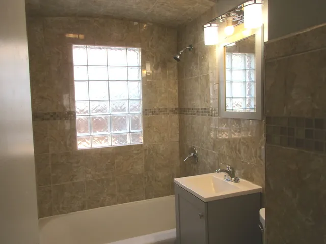 $184,900 | 14311 South Clark Street, Riverdale, IL 60827