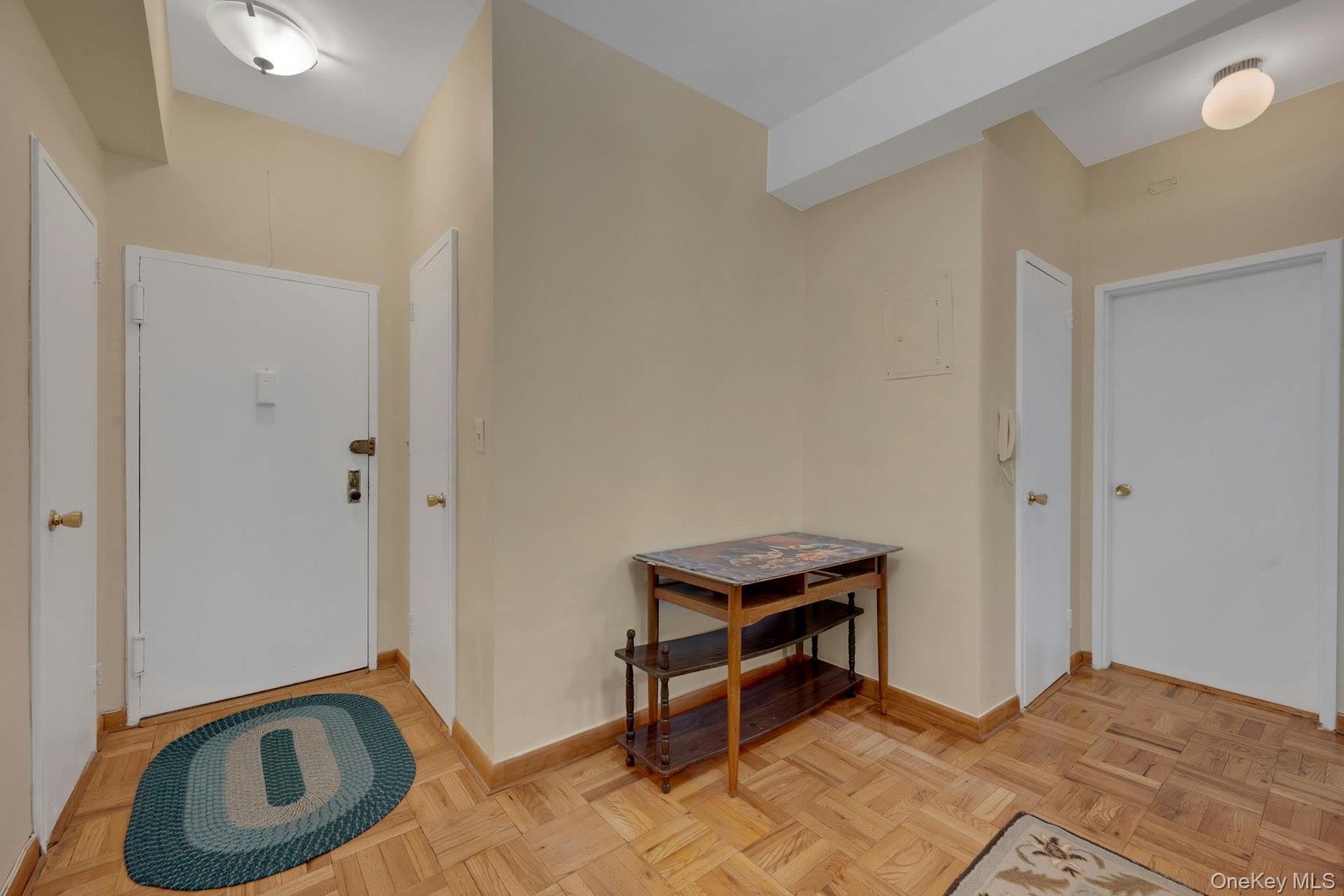 1 Remsen Road, Unit 1F Yonkers, NY 10710 - Photo 7 of 19 Entry Foyer leading to living room and bedroom.