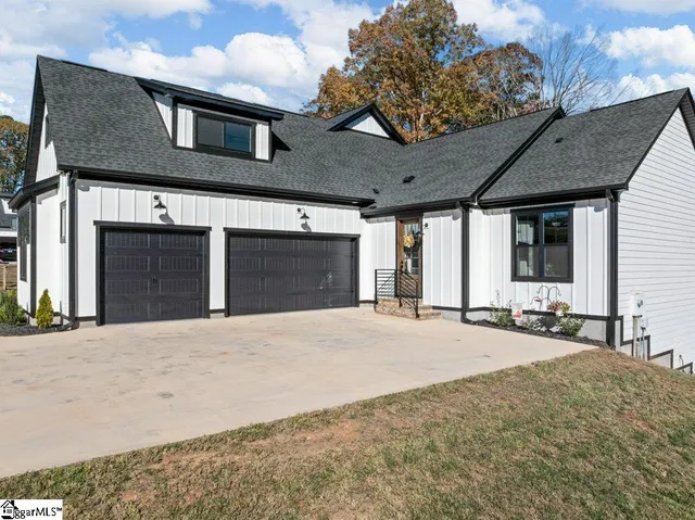 $949,900 | 2355 Mays Bridge Road, Greer, SC 29651