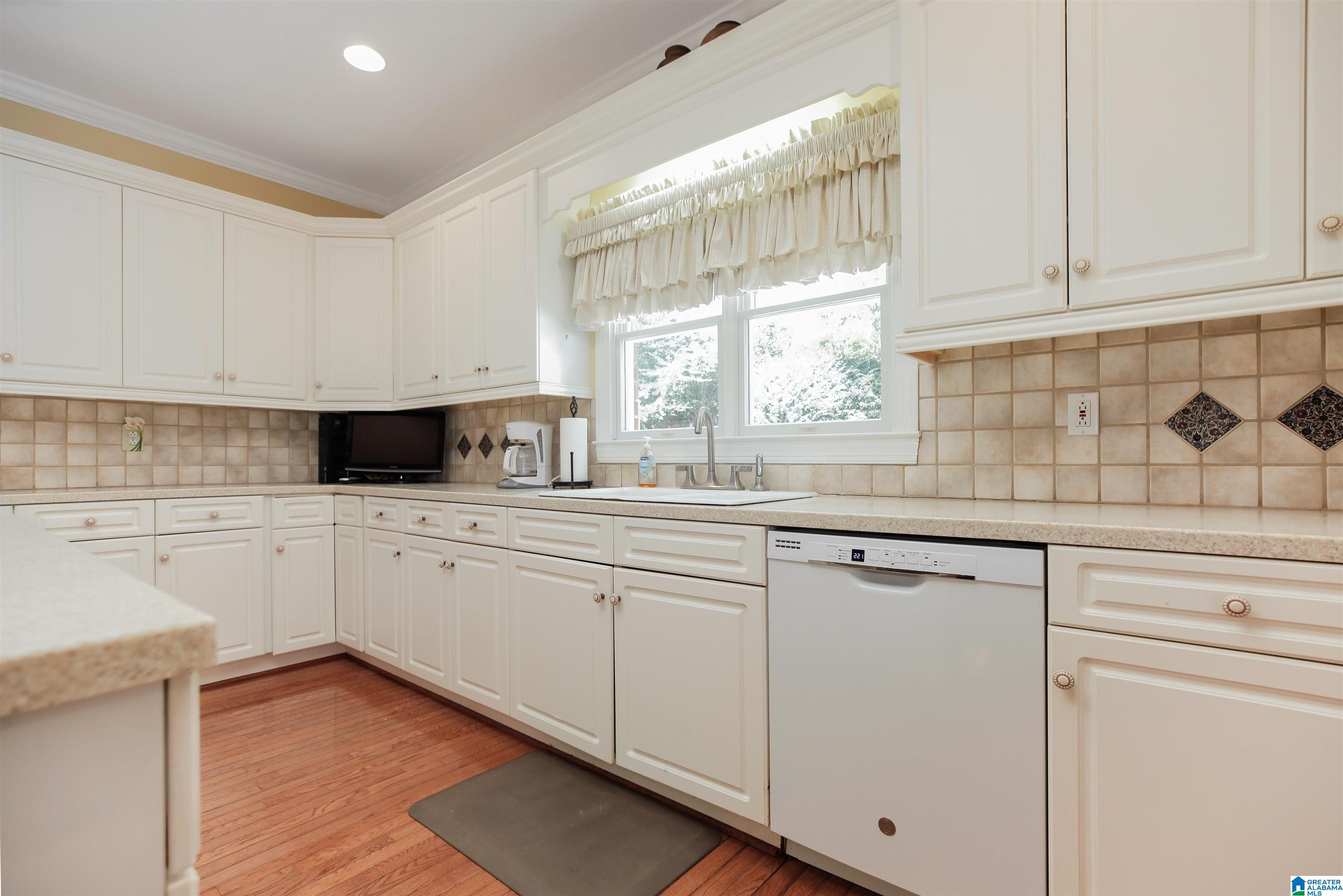 125 Oakmont Road Birmingham, AL 35244 - Photo 16 of 50