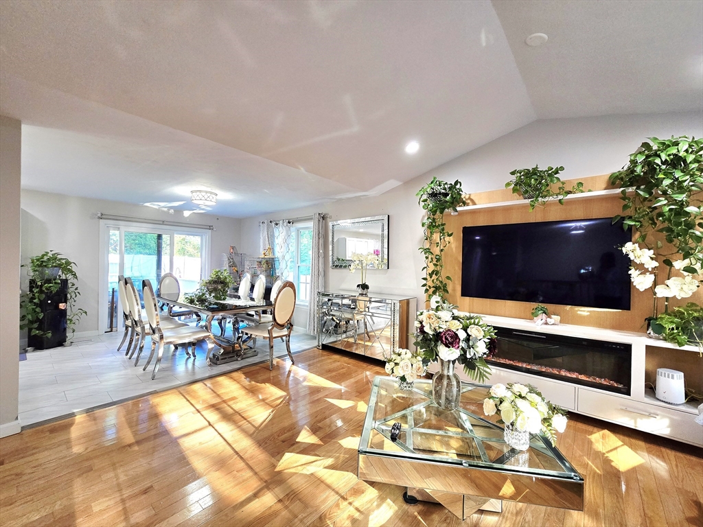 457 Granite Street Worcester, MA 01607 - Photo 13 of 42