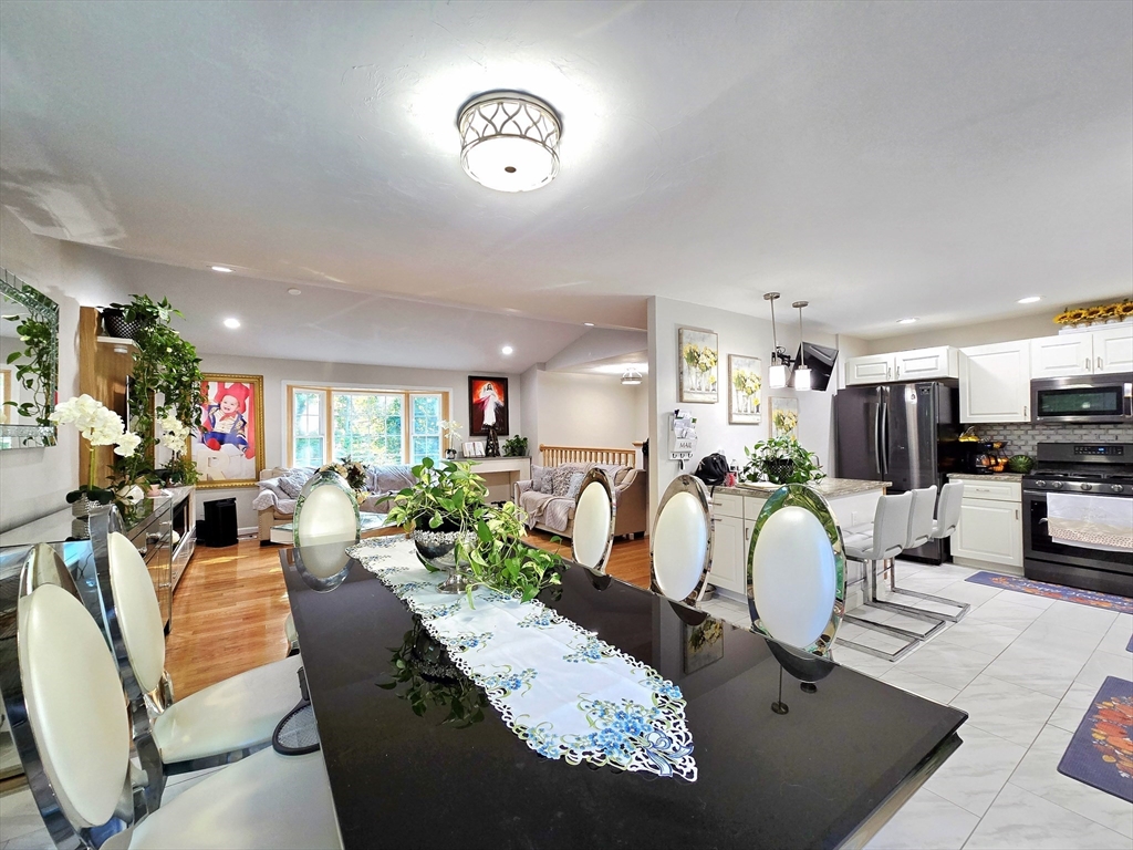 457 Granite Street Worcester, MA 01607 - Photo 6 of 42