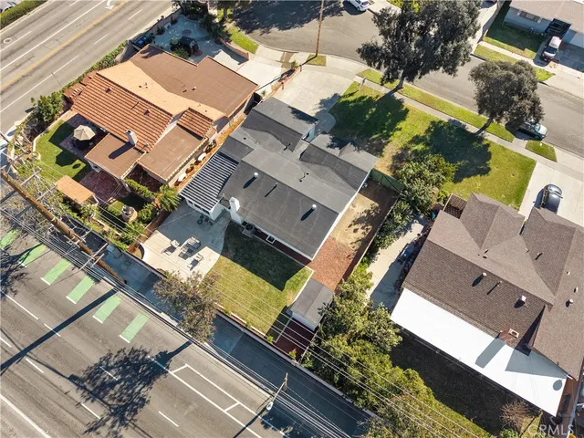 $1,165,000 | 2029 West Flora Street, Santa Ana, CA 92704