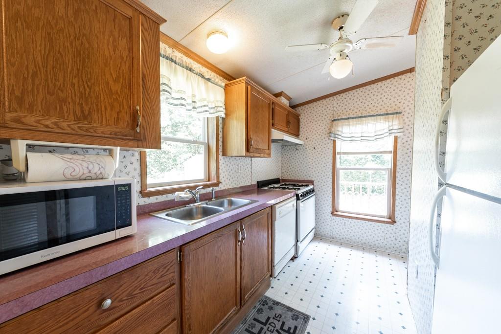 327 Marwood Road Cabot, PA 16023 - Photo 12 of 25