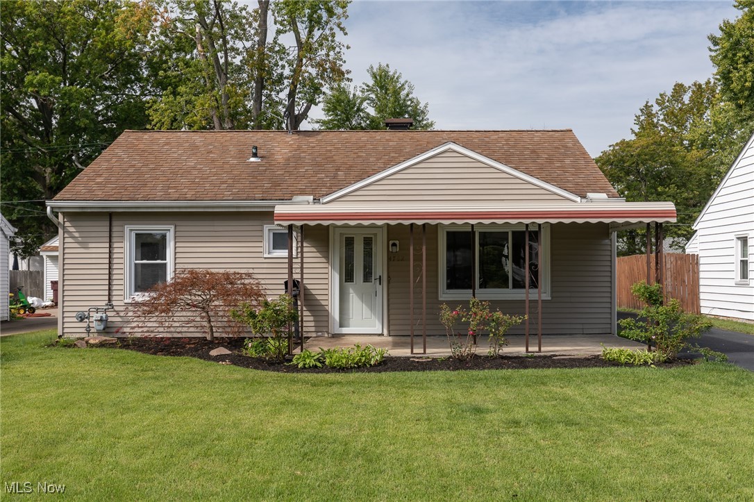 4782 Belle Meadow Road Mentor, OH 44060 - Photo 1 of 22 View of front of home with a front lawn