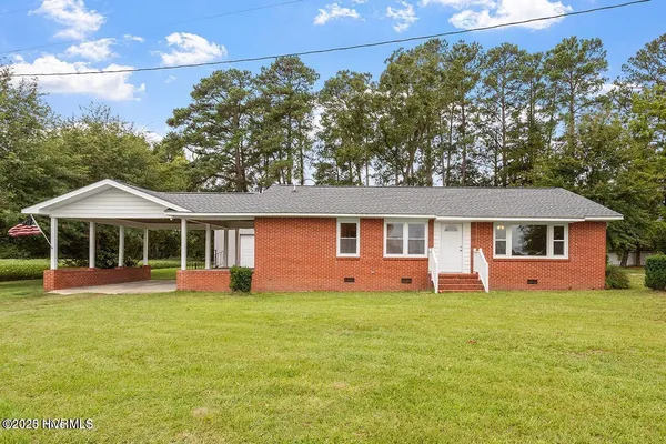 $285,000 | 11843 Hobbton Highway, Newton Grove, NC 28366