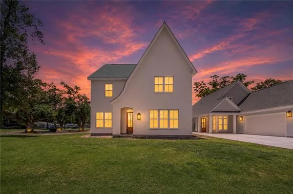 $575,000 | 350 South 9th Street, Ponchatoula, LA 70454
