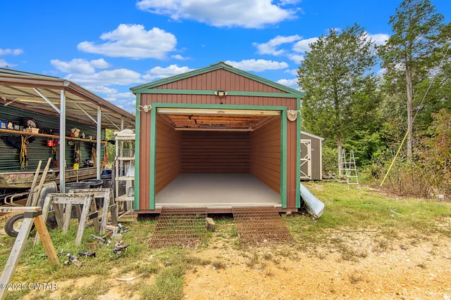 $649,900 | 424 Firetower Road, Camden, TN 38320