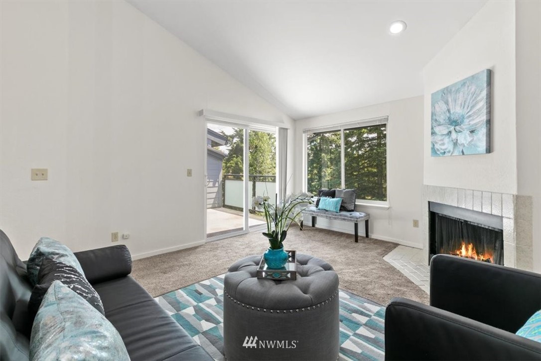 2515 Northeast 4th Street, Unit 532 Renton, WA 98056 - Photo 2 of 24