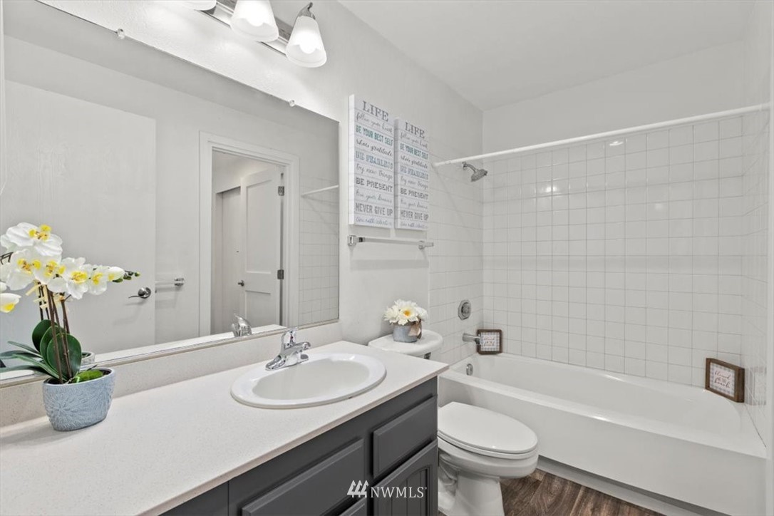 2515 Northeast 4th Street, Unit 532 Renton, WA 98056 - Photo 17 of 24