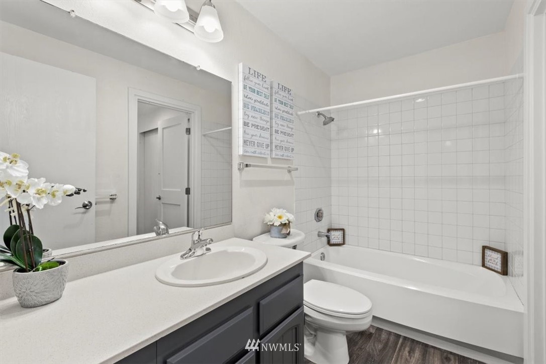 2515 Northeast 4th Street, Unit 532 Renton, WA 98056 - Photo 18 of 24