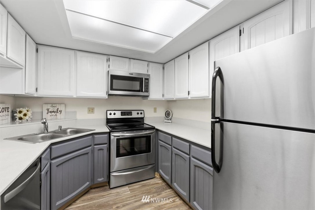 2515 Northeast 4th Street, Unit 532 Renton, WA 98056 - Photo 7 of 24