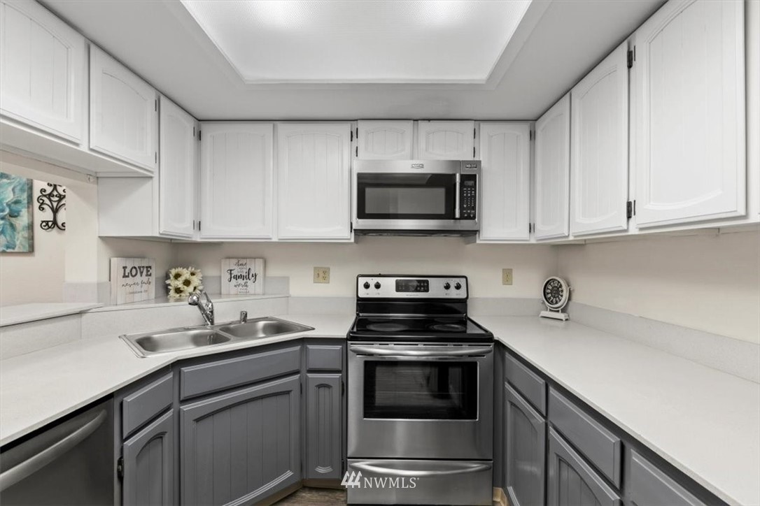 2515 Northeast 4th Street, Unit 532 Renton, WA 98056 - Photo 10 of 24
