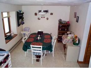35 R Beacon Hill Road, Unit 2 Derry, NH 03038 - Photo 3 of 8