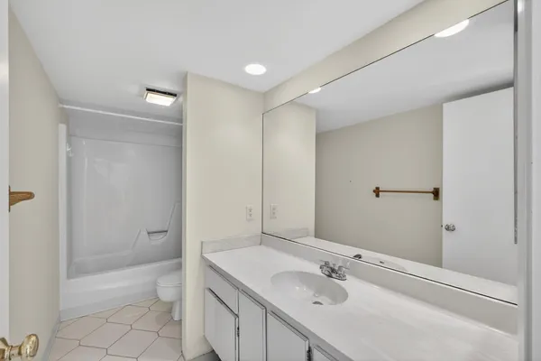 $379,000 | 825 Center Street, Unit 9A, Jupiter, FL 33458