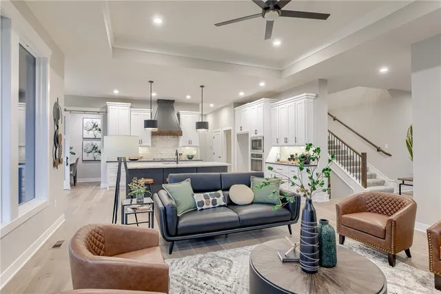 $877,565 | 11475 South Roundtree Street, Olathe, KS 66061