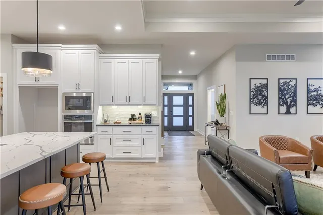 $877,565 | 11475 South Roundtree Street, Olathe, KS 66061