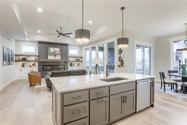 $877,565 | 11475 South Roundtree Street, Olathe, KS 66061