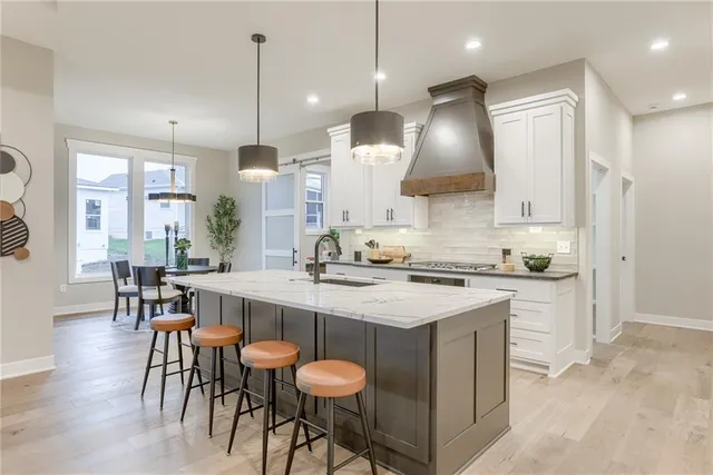 $877,565 | 11475 South Roundtree Street, Olathe, KS 66061