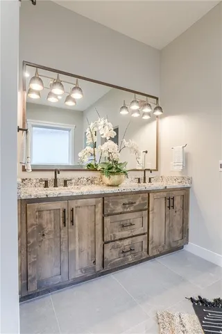 $877,565 | 11475 South Roundtree Street, Olathe, KS 66061