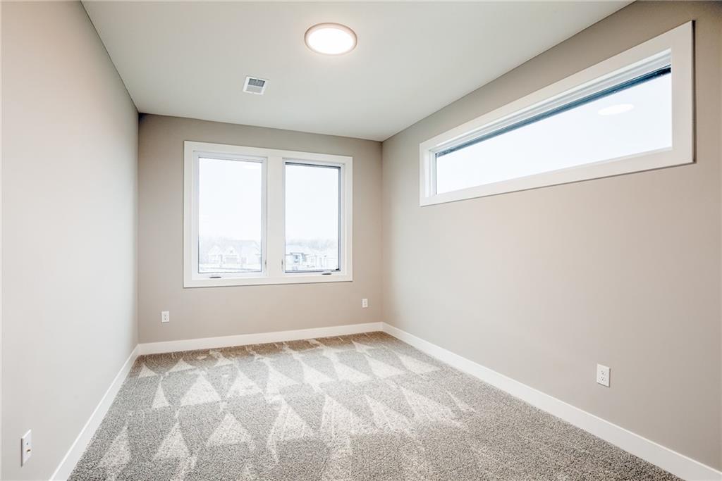 11475 South Roundtree Street Olathe, KS 66061 - Photo 38 of 47